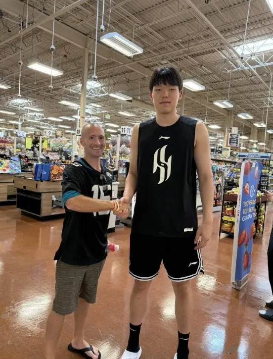 线主力, 不断有球迷 线主力, 不断有球迷